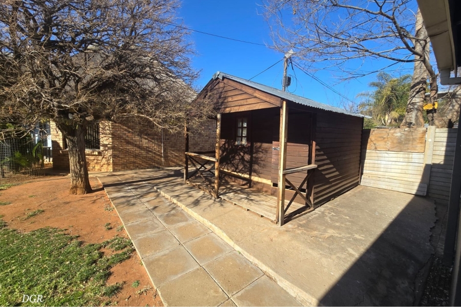 4 Bedroom Property for Sale in Hadison Park Northern Cape